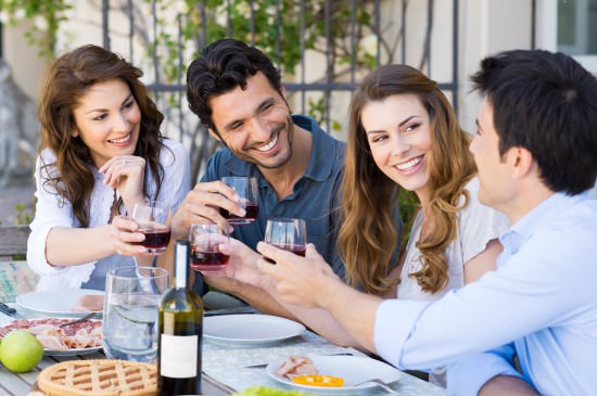Drop It® - people enjoy wine